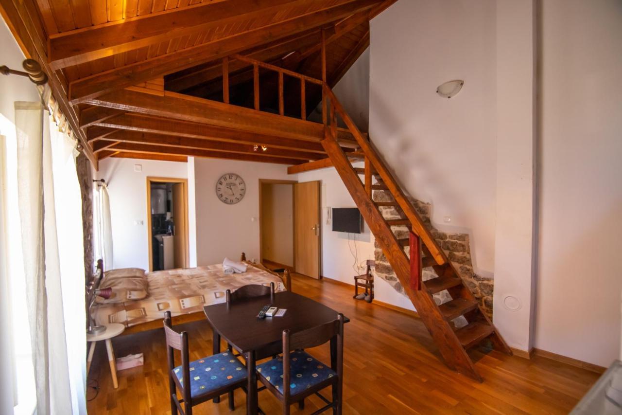 Apartments Loriana Шибеник Экстерьер фото