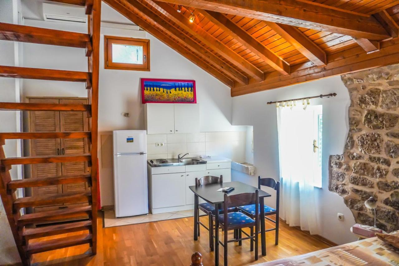 Apartments Loriana Шибеник Экстерьер фото